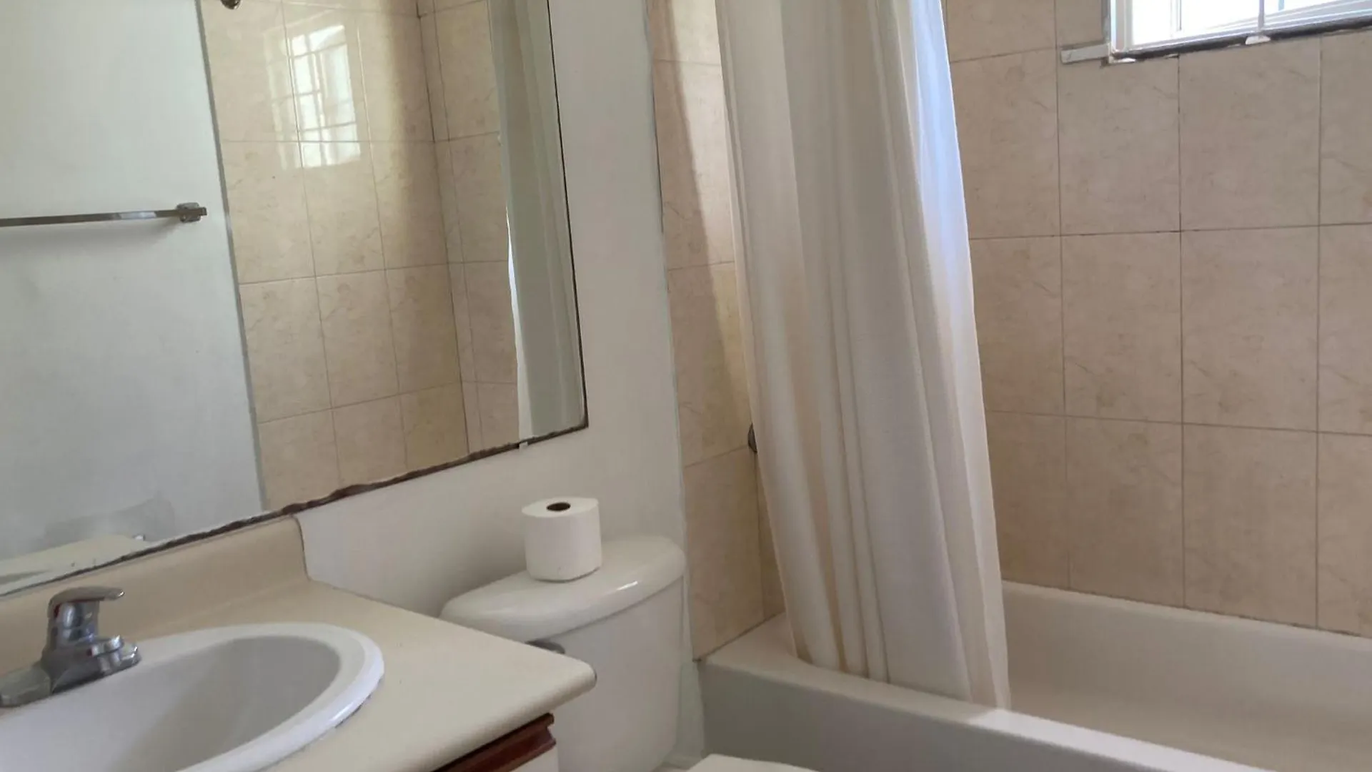 Club Townhouse Βίλα Κίνγκστον 0*,  Τζαμάικα